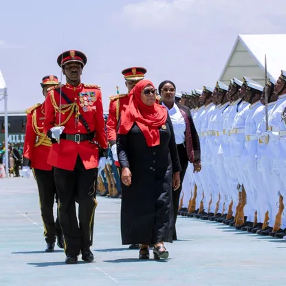 رئيسة تنزانيا تؤدي اليمين لفترة ولاية ثانية وسط إجراءات أمنية مشددة