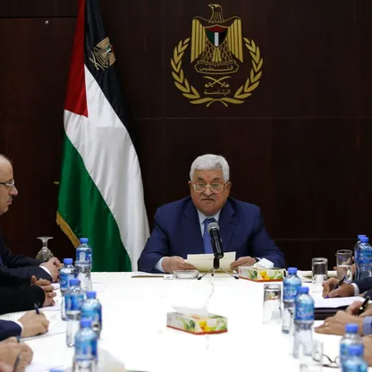السلطة الفلسطينية تعلن دفع 50% من رواتب موظفيها عن شهر يوليو الأحد