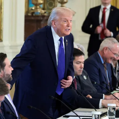 ترمب يحض كوبا على "عقد صفقة" قبل فوات الأوان: لا مزيد من نفط وأموال فنزويلا