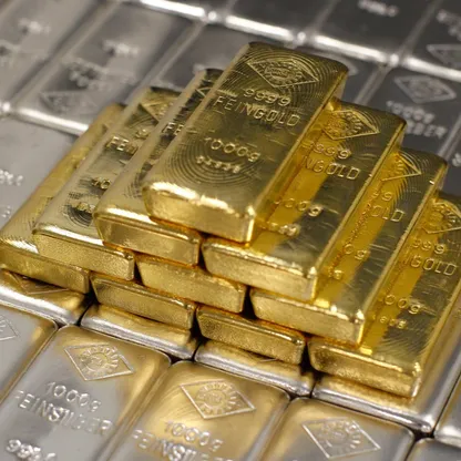 الذهب يرتد فوق 4 آلاف دولار مع تراجع توقعات رفع الفائدة الأميركية