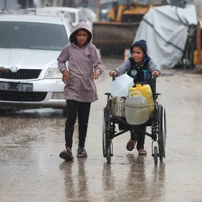 إسرائيل تشن غارات على رفح ومدينة غزة.. وتصعد حملة الاعتقالات والاقتحامات في الضفة