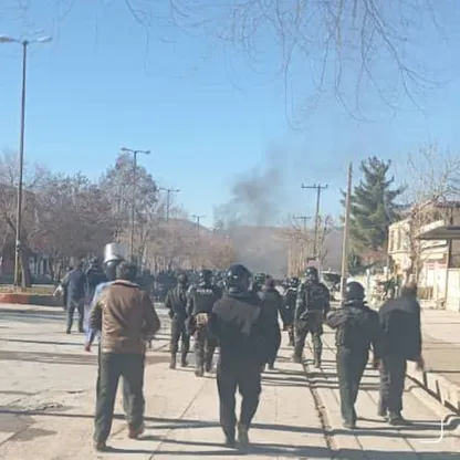 احتجاجات إيران.. إجراءات أمنية وتحركات سياسية لاحتواء الوضع