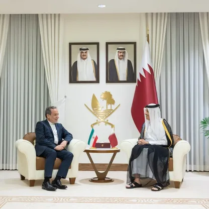 وزير الخارجية القطري يلتقي عراقجي ويرحب باستئناف محادثات طهران وواشنطن