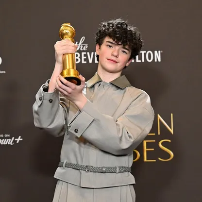 أوين كوبر أصغر فائز في تاريخ جولدن جلوب لفئة الممثل المساعد عن Adolescence