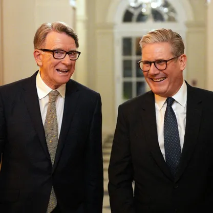 ستارمر يعتذر لضحايا إبستين بسبب "فضيحة ماندلسون"