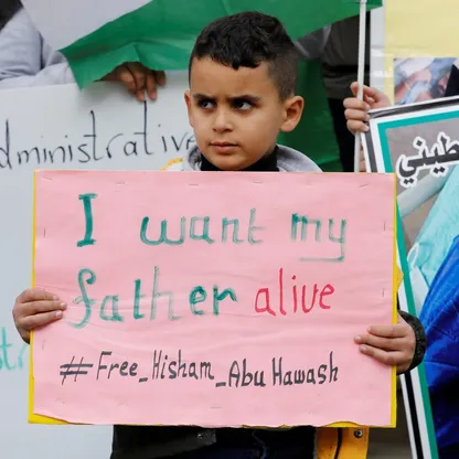 "قصة في كل بيت".. أرقام وتواريخ من ملف الأسرى الفلسطينيين