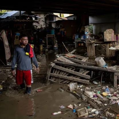 الإعصار كالمايجي.. فيتنام تغلق 6 مطارات مع ارتفاع وفيات الفلبين