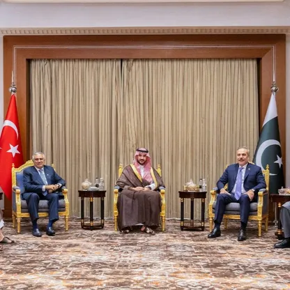 "حلف مكة" يفعّل الدفاع المشترك ويقرر نشر قوات وقدرات عسكرية في السعودية
