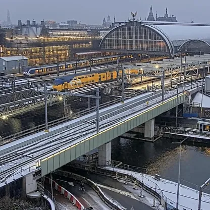 توقّف حركة القطارات في هولندا بسبب استمرار تساقط الثلوج والجليد