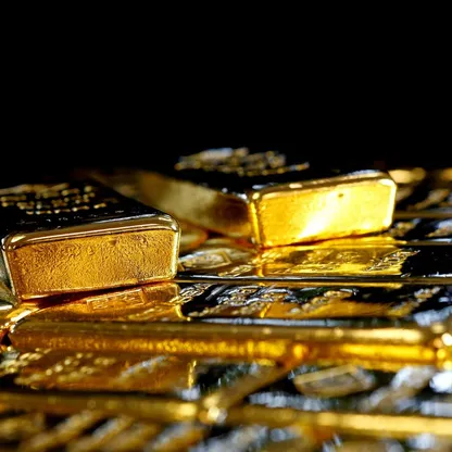 أسعار الذهب تستقر بعد إعلان إيران وإسرائيل التزامهما بوقف النار