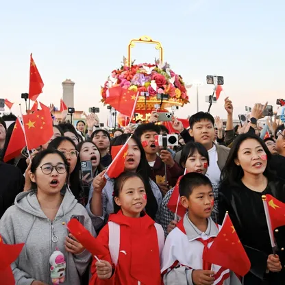 الصين تطالب مواطنيها بتجنب السفر إلى اليابان مع تصاعد الخلاف الدبلوماسي