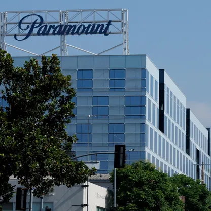 "وارنر براذرز " ترفض عرضاً جديداً من "باراماونت".. وتتمسك بـ"نتفليكس"