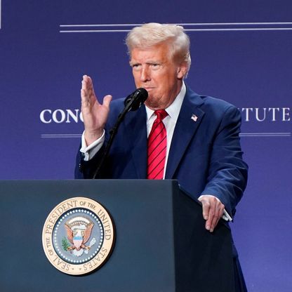 ترمب يفرض رسوماً جمركية بنسبة 30% على العراق وليبيا والجزائر