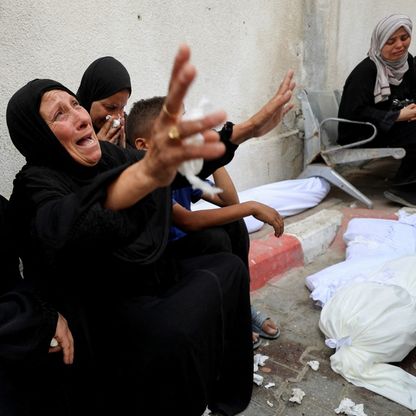 مقترح أميركي جديد لمفاوضات غزة وإسرائيل تعلن السماح بدخول "مساعدات أساسية" إلى القطاع