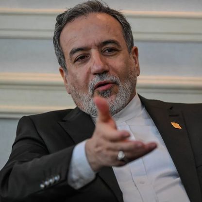 عراقجي لـ"الشرق الأوسط": لا نتدخل في لبنان ولكن لنا رأينا.. ونرفض تقسيم سوريا