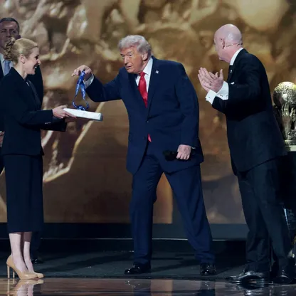 ترمب يخطف الأضواء في قرعة كأس العالم 2026.. وهذه هي مجموعات الدول العربية