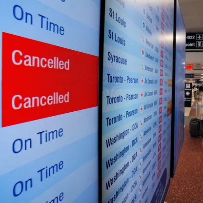 تداعيات اقتصادية لاضطرابات المطارات الأميركية مع استمرار الإغلاق الحكومي