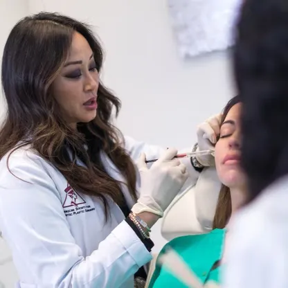 "وجه أوزيمبيك".. شركات التجميل تستهدف مستخدمي أدوية التخسيس