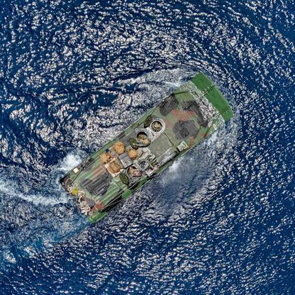 بعد سنوات من الاختبار.. البحرية الأميركية تنشر مركبة ACV البرمائية لأول مرة