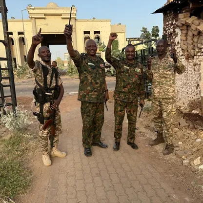 الجيش السوداني يعلن السيطرة على جهاز المخابرات العامة والبنك المركزي