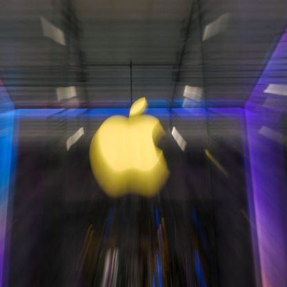 أبل تبدأ تغيير أسماء أنظمة التشغيل.. والبداية مع تحديث شامل في iOS 26