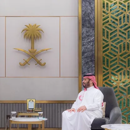 ولي العهد السعودي يستقبل نائب رئيس دولة فلسطين