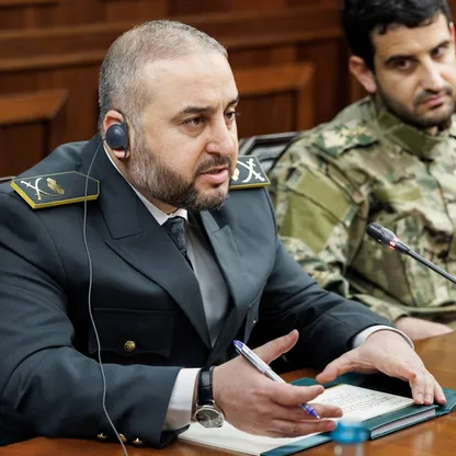 وزيرا الدفاع الروسي والسوري يبحثان تعزيز التعاون