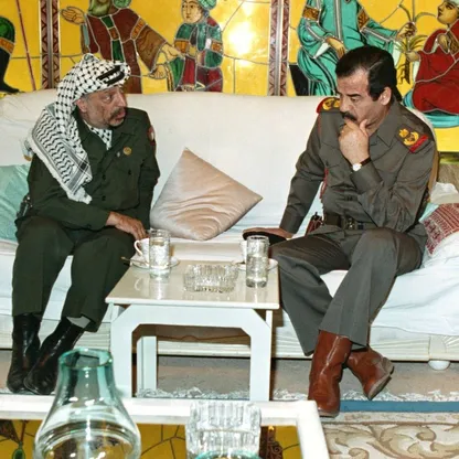 ياسر عبد ربه: عرفات ناشد صدام الانسحاب من الكويت لتجنب "نكبة جديدة"