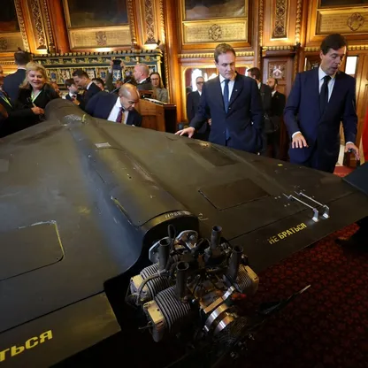 وسط اتهامات متزايدة لروسيا.. بريطانيا تكشف خطة لحماية قواعدها العسكرية من المسيرات