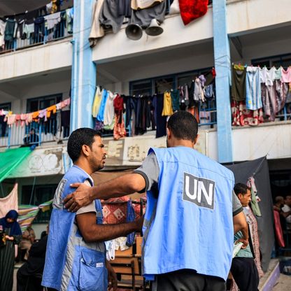 "علم الأمم المتحدة لا يحمي".. أضرار مادية وضحايا بين صفوف المنظمات الإنسانية في غزة