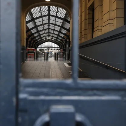 احتجاجاً على تعديلات قانون العمل.. إضراب يعطل النقل والخدمات في اليونان