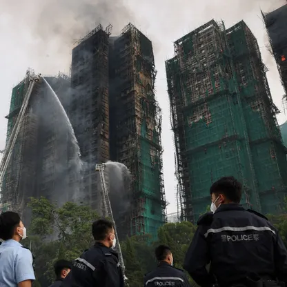 تصاعد الغضب في هونج كونج بعد الحريق المدمر.. وبكين تحذر من أي اضطرابات