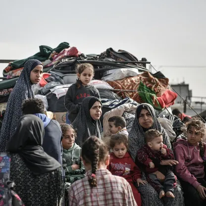 الجوع والتشرد والخوف.. 6 حكايات فلسطينية من دفتر الأحزان في غزة