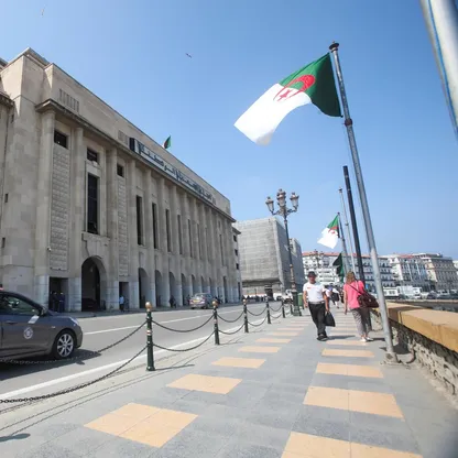 الجزائر تعلن قطع العلاقات الدبلوماسية مع الإمارات