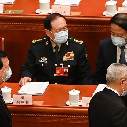 الصين تتجاهل وزير الدفاع السابق وتستبعده من قائمة تكريم المتقاعدين