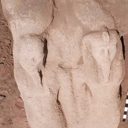 مصر.. الكشف عن تمثال ضخم ربما يصور الملك رمسيس الثاني