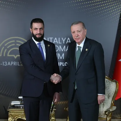 أردوغان للشرع: تركيا تسعى لرفع العقوبات عن سوريا