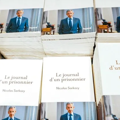 ثلاثة أسابيع في السجن جعلت من ساركوزي كاتباً تراجيدياً