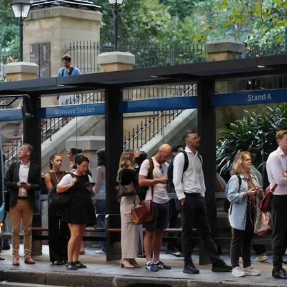 أستراليا.. ولايتان توفران خدمات النقل العام بالمجان مع ارتفاع أسعار الوقود