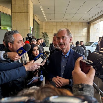 المبعوث الأممي يصل دمشق ويؤكد ضرورة تأسيس نظام قضائي "يضمن العدالة للجميع"
