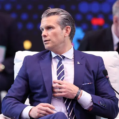 هيجسيث: الولايات المتحدة والصين تبحثان إنشاء قنوات اتصال عسكرية