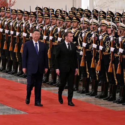 ماكرون لشي خلال استقباله في بكين: دور الصين حاسم لوقف حرب أوكرانيا