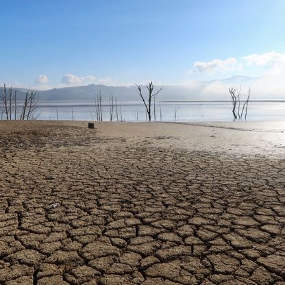 وسط مخاوف من آثار اقتصادية.. تغير المناخ وراء انخفاض المياه الجوفية حول العالم
