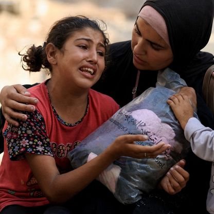 وزير الدفاع الإسرائيلي يعتمد خطة السيطرة على مدينة غزة.. والجوع يواصل حصد أرواح الفلسطينيين