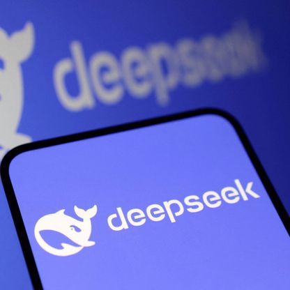 DeepSeek تقيد الوصول إلى نموذجها للذكاء الاصطناعي