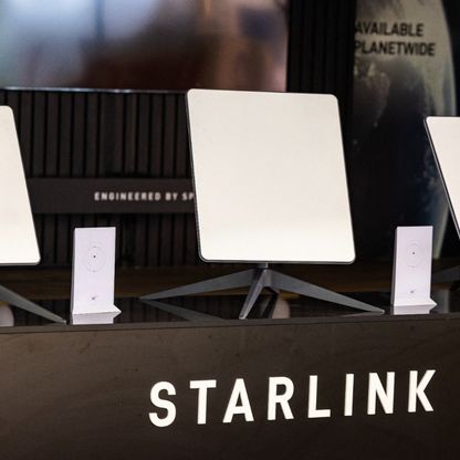 إسرائيل تطلب من ماسك تفعيل Starlink لتأمين الاتصالات خلال الحرب