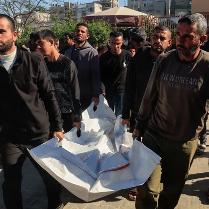 إسرائيل تقتل فلسطينيين في غزة مع تصاعد التوتر