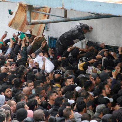 خلافات "فتح" و"حماس" تقوض طموحات الحكومة الفلسطينية الجديدة بشأن غزة