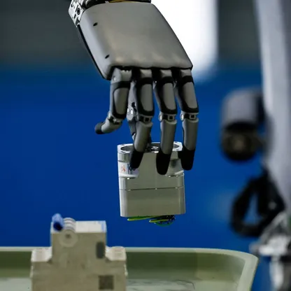 الصين تستعد لتنظيم الحركة على حدودها مع فيتنام بالروبوتات الذكية