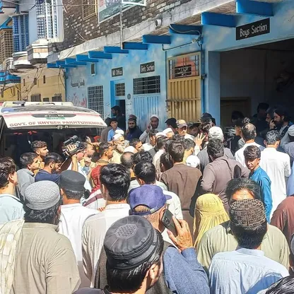 باكستان.. انهيار سقف مدرسة يودي بحياة معلمة و32 طالباً